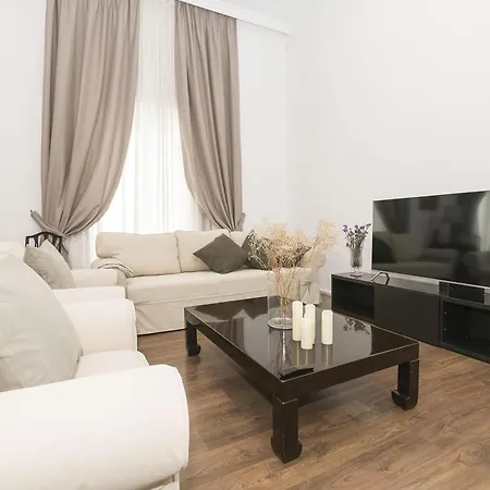 Apartment Luxe Madre De Dios - Charming Loft With Shared Pool And Free Wi-fi Sanlucar de Barrameda